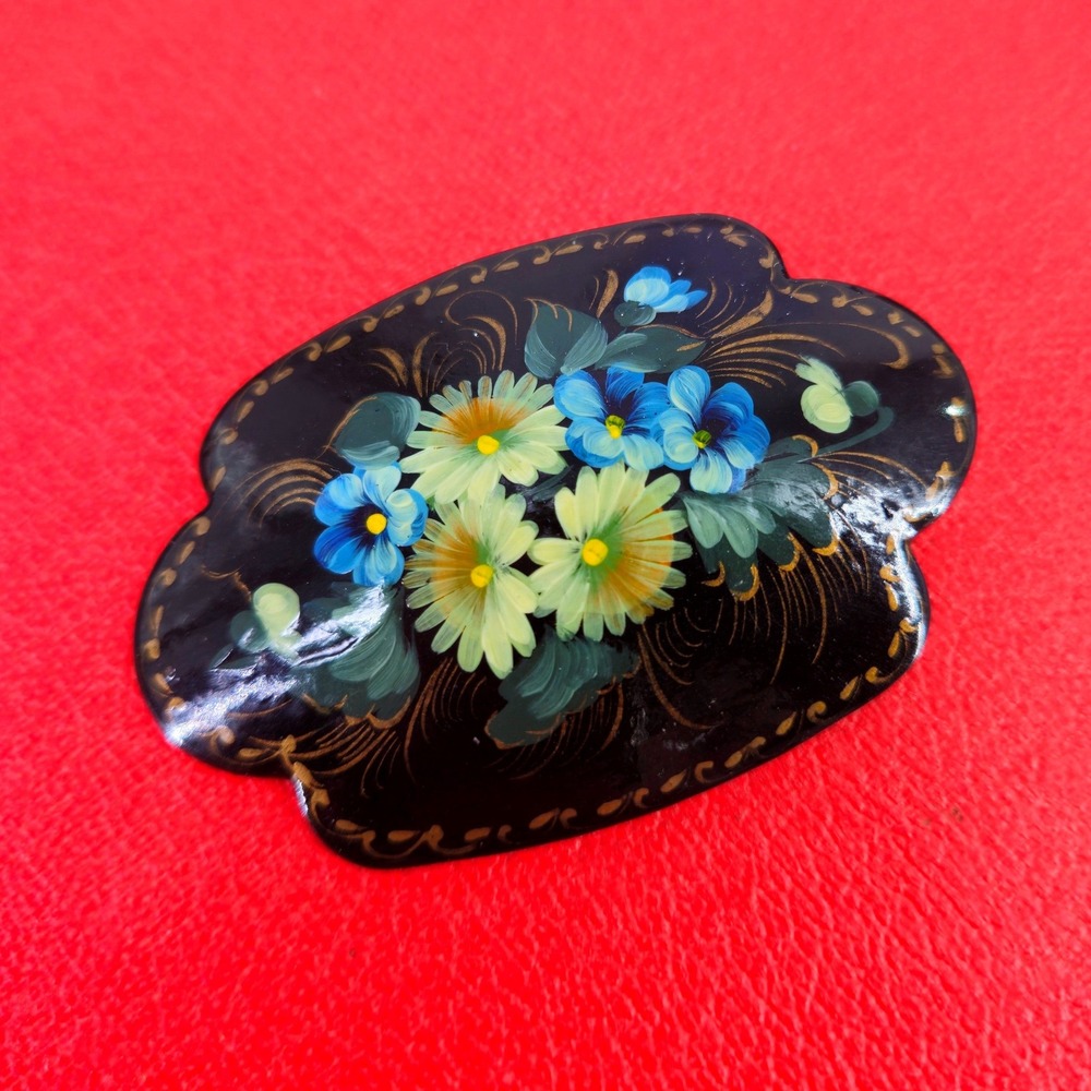 Vintage 1996 Russian Hand Painted Lacquer Floral Brooch Signed Russia 96 Lapina